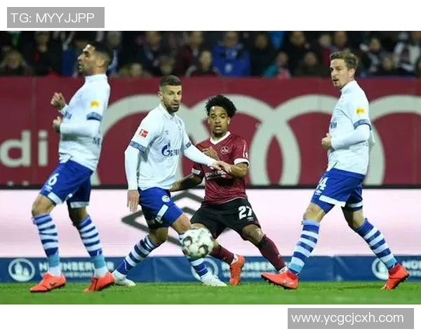 沙尔克04德甲胜门兴!重返胜利之路,球迷振奋欢呼!